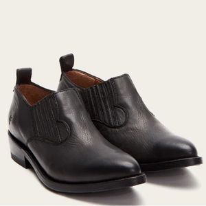 FRYE Billy Shootie Western Black Leather Pointed Toe Slip On Boots Size 7